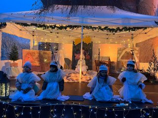 Živý betlém a rozsvícení vánočního stromečku